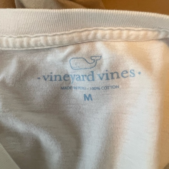 Vineyard vines t shirt - Picture 3 of 4